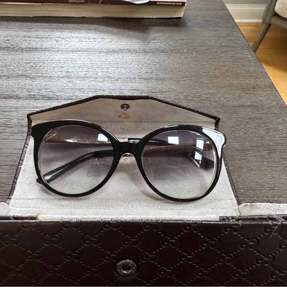 Black Gucci Sunglasses